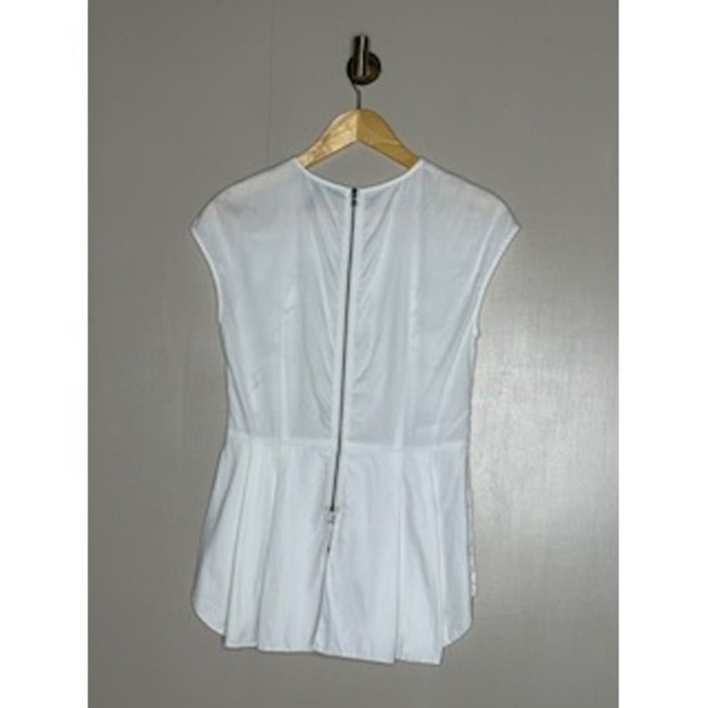 BCBGMAXAZRIA White Floral Lace Sleeveless Top Pleated Back Zip Small - Picture 3 of 3